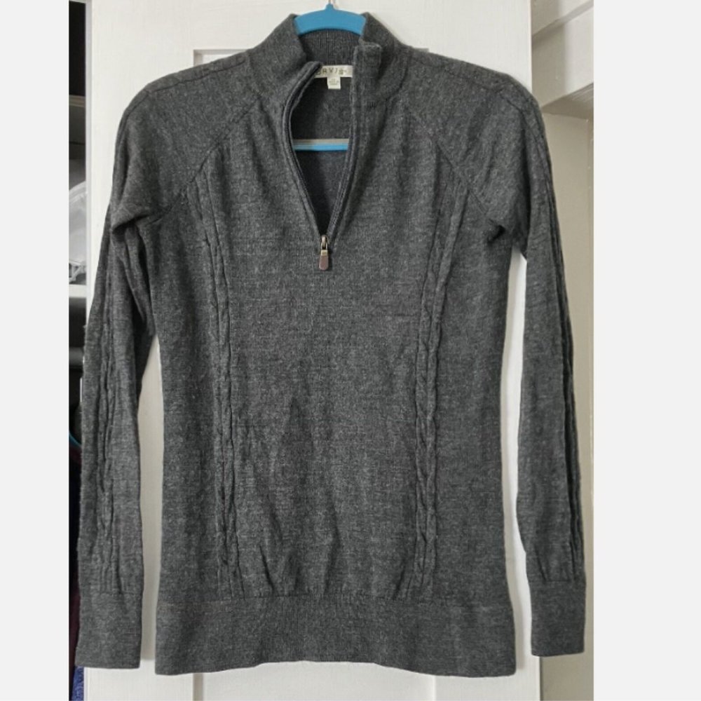 Orvis Women's Gray Merino Quarter Zip Cable Knit Sweater